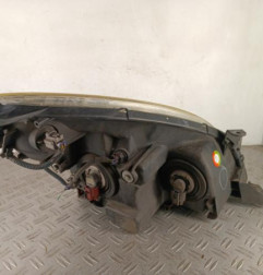 Optique avant principal gauche (feux)(phare) TOYOTA COROLLA VERSO 2