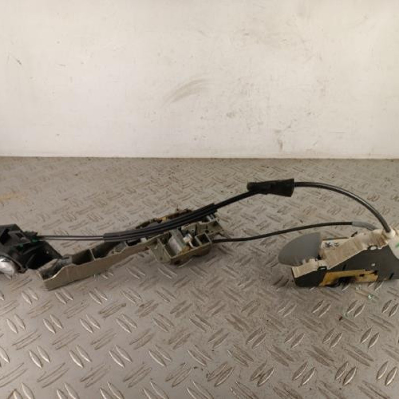 Serrure avant gauche CITROEN C4 1 Serrure avant gauche CITROEN C4 1
