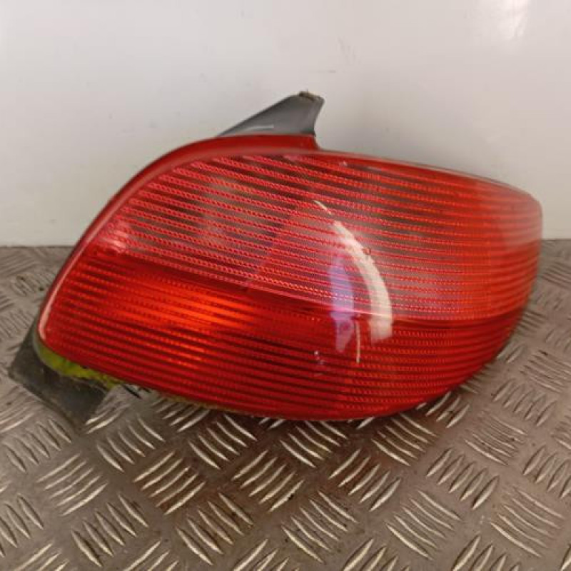 Feu arriere principal droit (feux) PEUGEOT 206