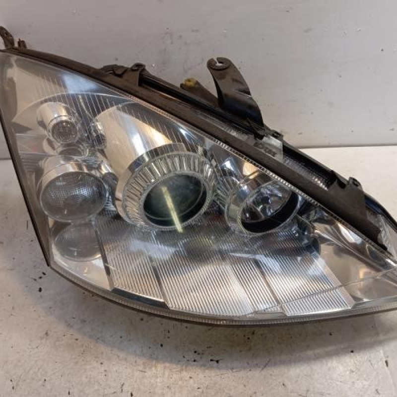 Optique avant principal droit (feux)(phare) FORD FOCUS 1