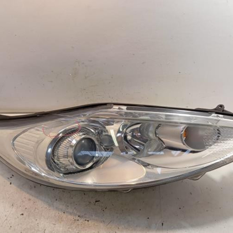 Optique avant principal droit (feux)(phare) FORD FIESTA 6