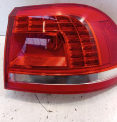 Feu arriere principal droit (feux) VOLKSWAGEN TOUAREG 2 Photo n°1