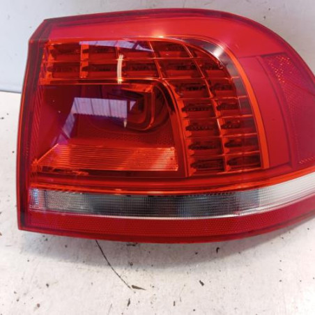 Feu arriere principal droit (feux) VOLKSWAGEN TOUAREG 2 Photo n°1