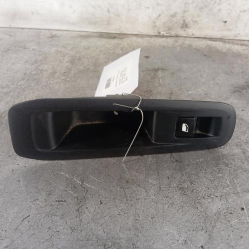 Interrupteur de leve vitre arriere gauche PEUGEOT 308 2 SW
