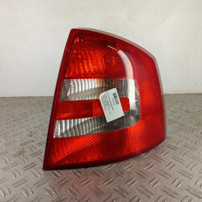 Feu arriere principal droit (feux) SKODA OCTAVIA 2