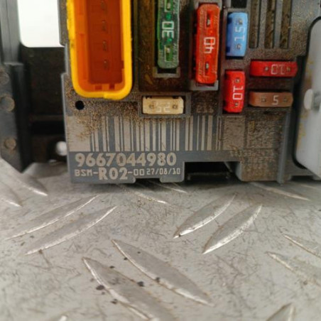 Boitier servitude moteur (BSM) PEUGEOT 3008 1