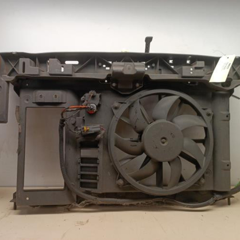 Face avant PEUGEOT 5008 1