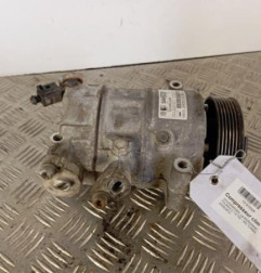 Compresseur clim VOLKSWAGEN TOURAN 2 Photo n°1