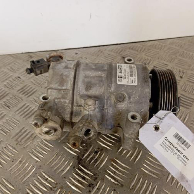 Compresseur clim VOLKSWAGEN TOURAN 2