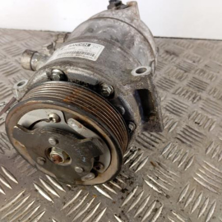 Compresseur clim VOLKSWAGEN TOURAN 2