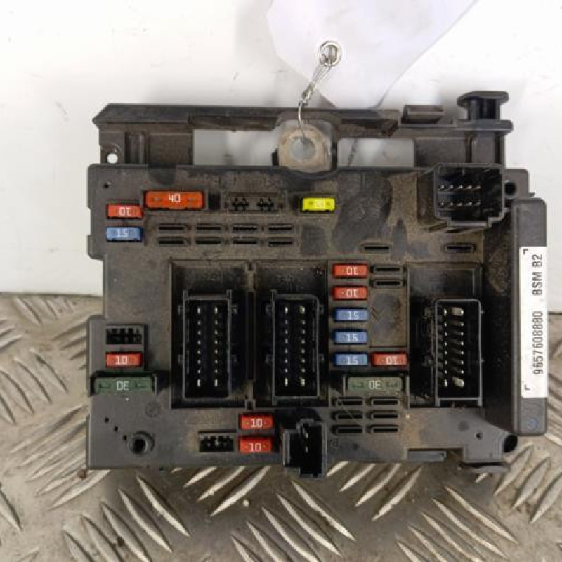Boitier servitude moteur (BSM) PEUGEOT 206+