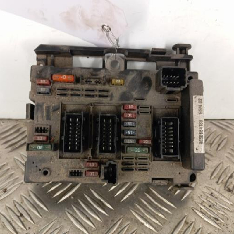 Boitier servitude moteur (BSM) PEUGEOT 307