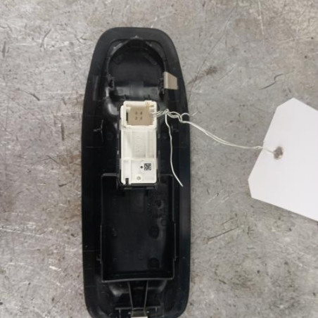 Interrupteur de leve vitre avant droit PEUGEOT 208 1
