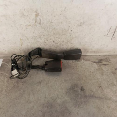Attache ceinture arriere droit PEUGEOT 3008 1 Photo n°1