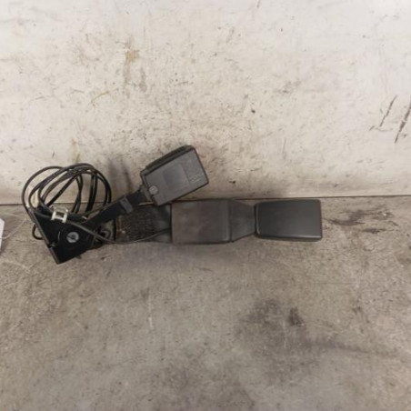 Attache ceinture arriere droit PEUGEOT 3008 1