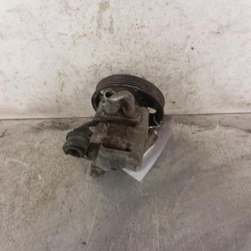 Pompe de direction VOLVO V 70 2