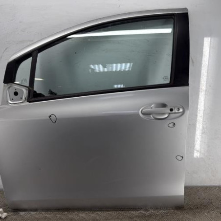 Porte avant gauche TOYOTA YARIS 2 Photo n°1