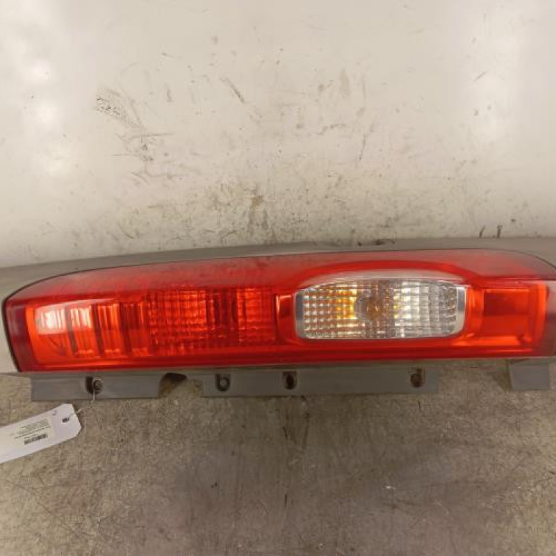 Feu arriere principal droit (feux) RENAULT TRAFIC 2