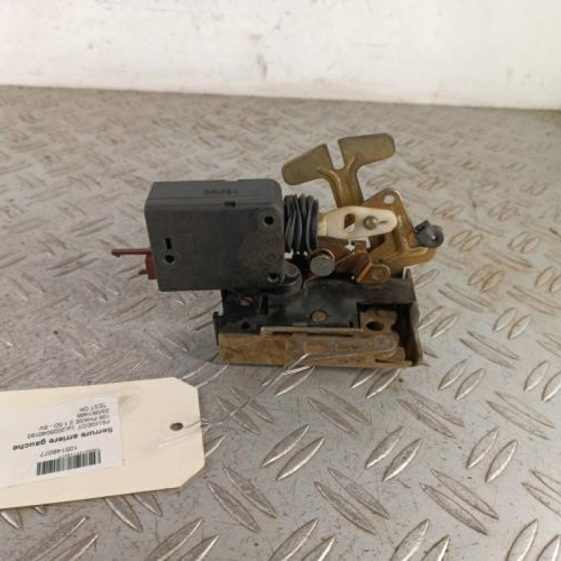 Serrure arriere gauche PEUGEOT 106 Serrure arriere gauche PEUGEOT 106