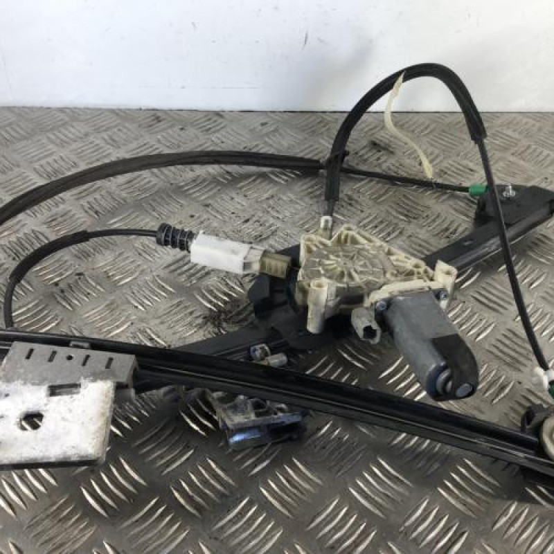 Leve vitre electrique avant gauche PEUGEOT 206