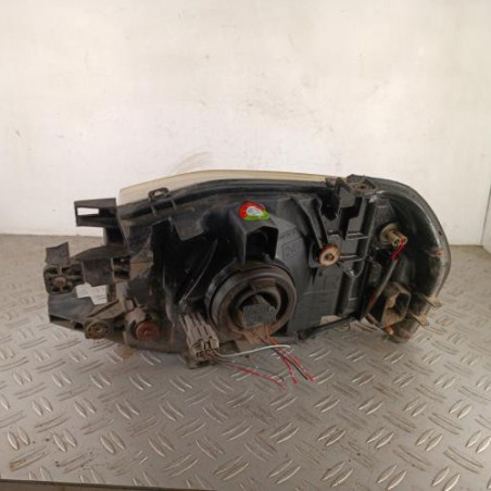 Optique avant principal droit (feux)(phare) NISSAN PICK-UP 3