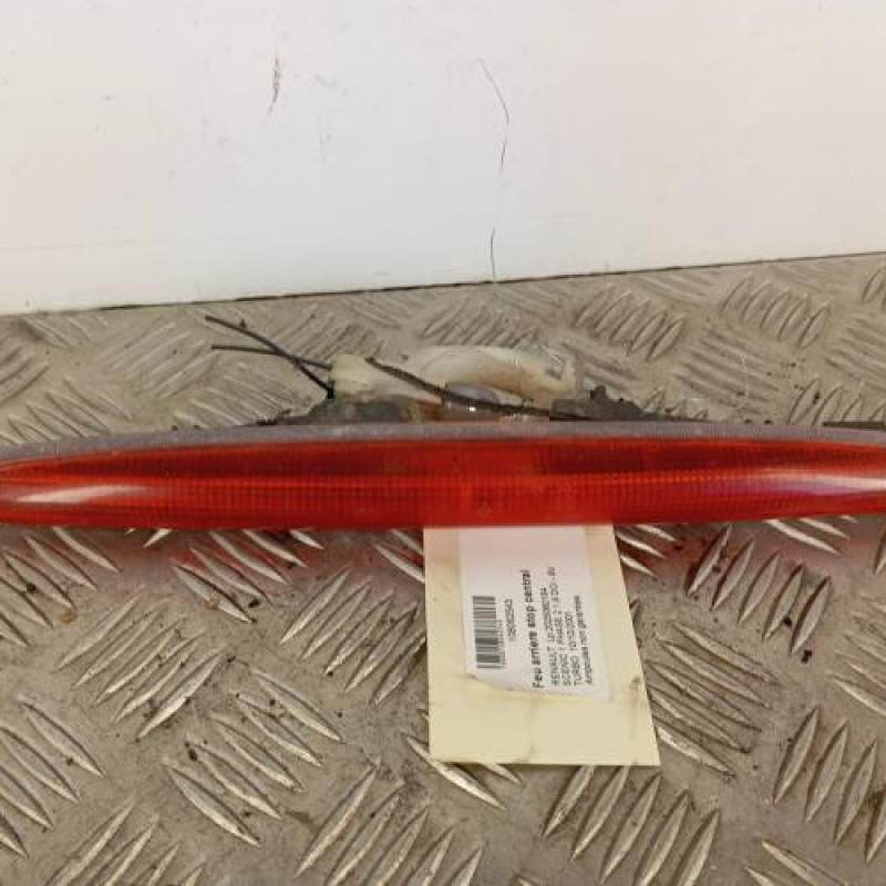 Feu arriere stop central RENAULT SCENIC 1 Feu arriere stop central RENAULT SCENIC 1