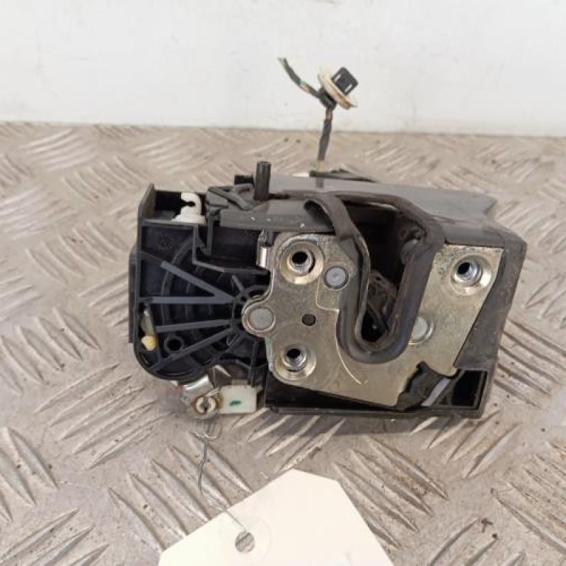Serrure arriere droit DACIA SANDERO 2 Serrure arriere droit DACIA SANDERO 2