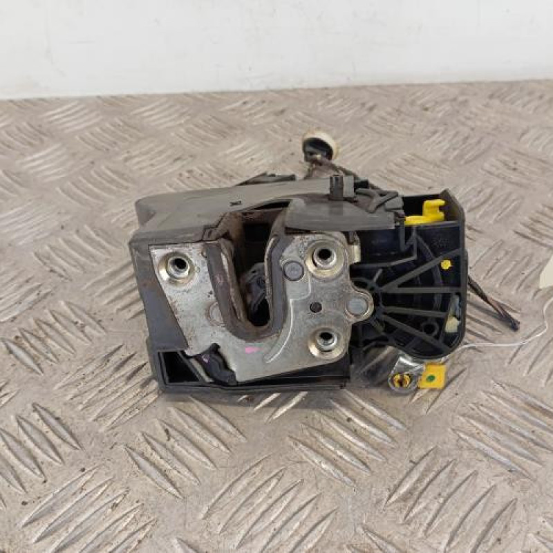 Serrure arriere gauche DACIA SANDERO 2 Serrure arriere gauche DACIA SANDERO 2