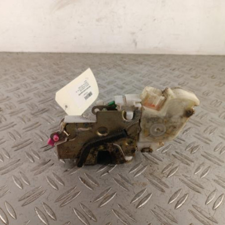 Serrure avant gauche NISSAN PICK-UP 3