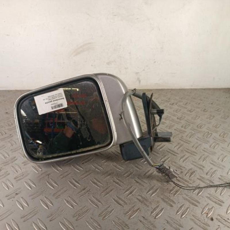 Retroviseur gauche NISSAN PICK-UP 3