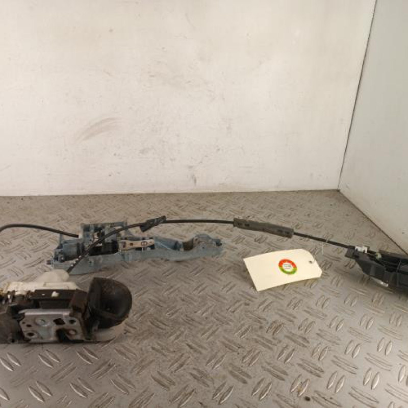 Serrure avant gauche PEUGEOT 308 1 SW Serrure avant gauche PEUGEOT 308 1 SW