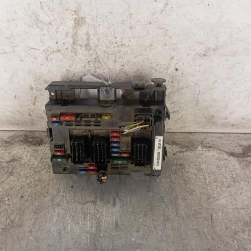 Boitier servitude moteur (BSM) PEUGEOT 406 Boitier servitude moteur (BSM) PEUGEOT 406