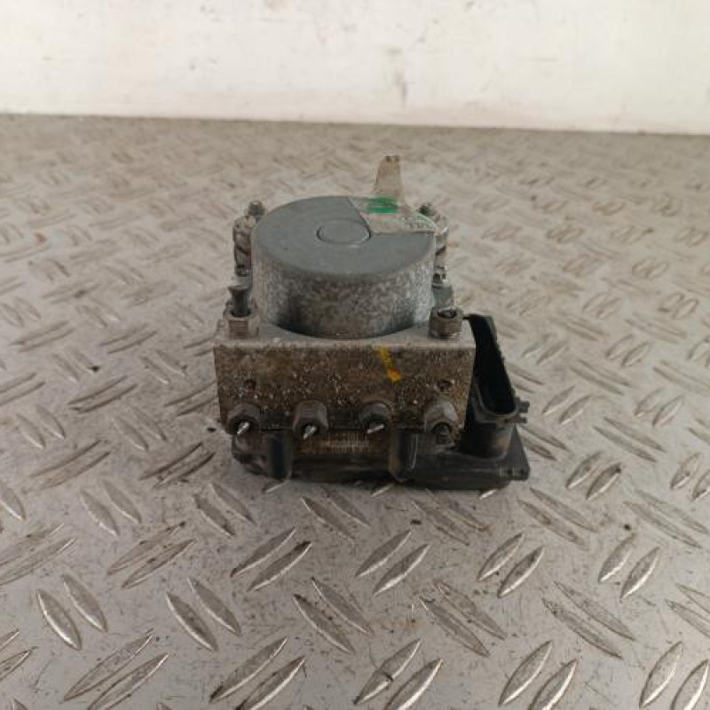 Bloc ABS (freins anti-blocage) RENAULT CLIO 3 Bloc ABS (freins anti-blocage) RENAULT CLIO 3