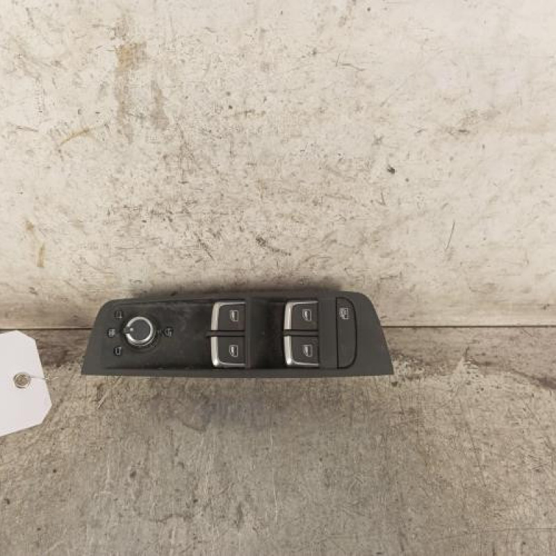 Interrupteur de leve vitre avant gauche AUDI A1 1