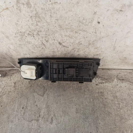 Interrupteur de leve vitre avant gauche AUDI A1 1