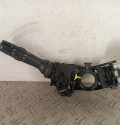 Commodo phare TOYOTA VERSO Photo n°1