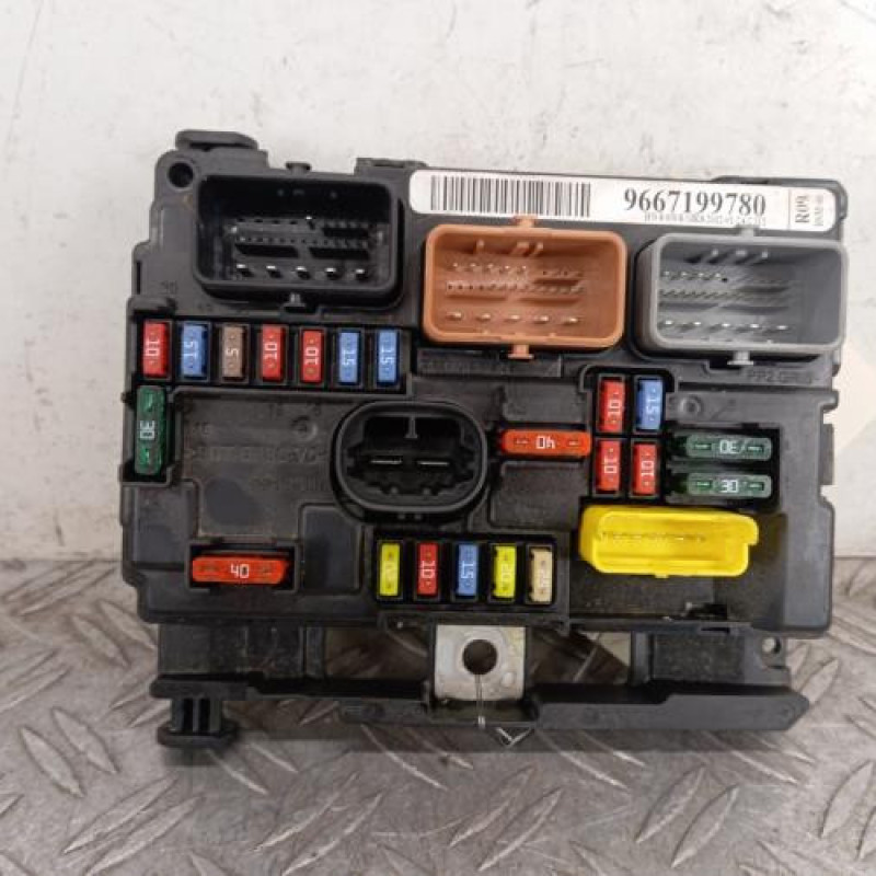 Boitier servitude moteur (BSM) CITROEN C3 2 Boitier servitude moteur (BSM) CITROEN C3 2