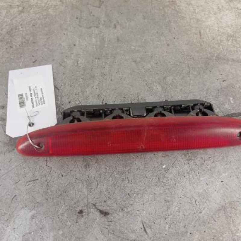 Feu arriere stop central RENAULT TWINGO 1 Feu arriere stop central RENAULT TWINGO 1