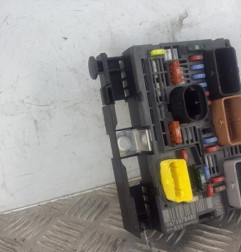 Boitier servitude moteur (BSM) PEUGEOT 308 1 SW Photo n°3
