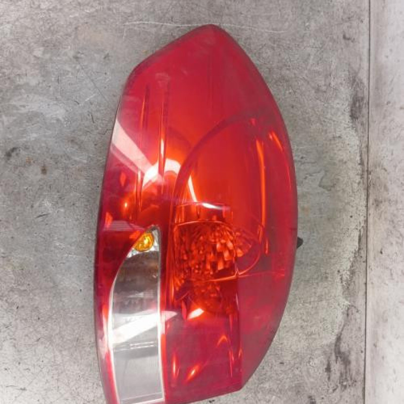 Feu arriere principal gauche (feux) RENAULT CLIO 3 Feu arriere principal gauche (feux) RENAULT CLIO 3