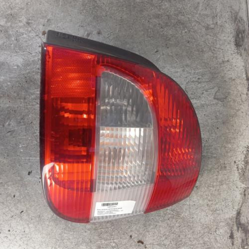 Feu arriere principal droit (feux) RENAULT SCENIC 1 Feu arriere principal droit (feux) RENAULT SCENIC 1