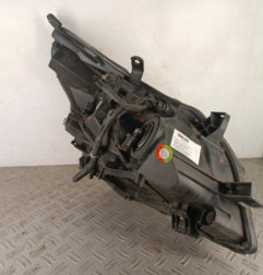 Optique avant principal gauche (feux)(phare) TOYOTA VERSO