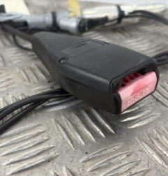 Attache ceinture avant gauche RENAULT CLIO 2 CAMPUS