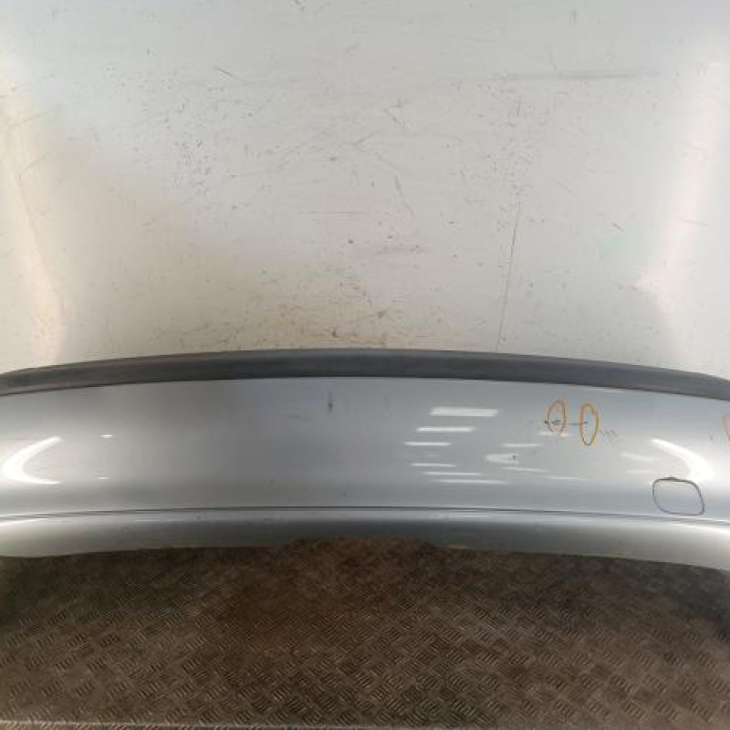 Pare choc arriere RENAULT LAGUNA 1