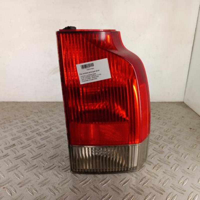 Feu arriere principal droit (feux) VOLVO V 70 1 Feu arriere principal droit (feux) VOLVO V 70 1