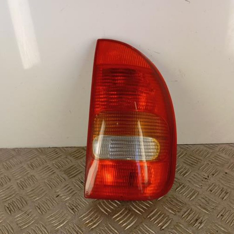 Feu arriere principal droit (feux) OPEL CORSA B
