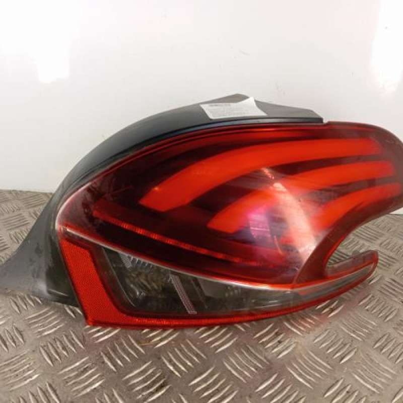 Feu arriere principal droit (feux) PEUGEOT 208 1