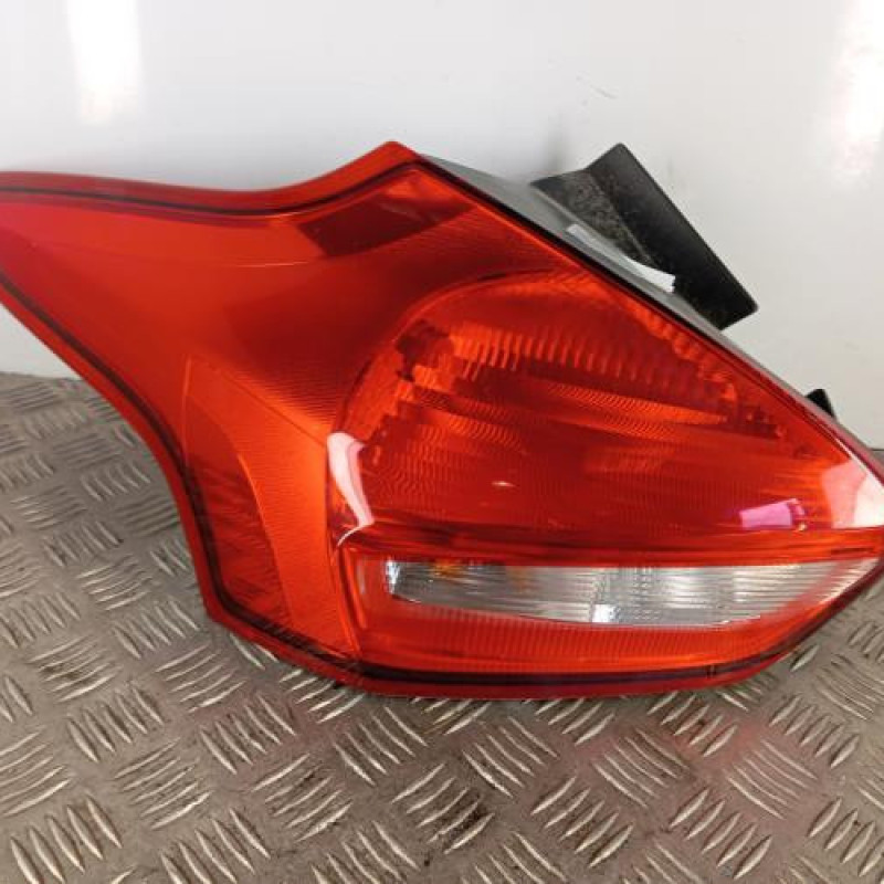 Feu arriere principal gauche (feux) FORD FOCUS 3