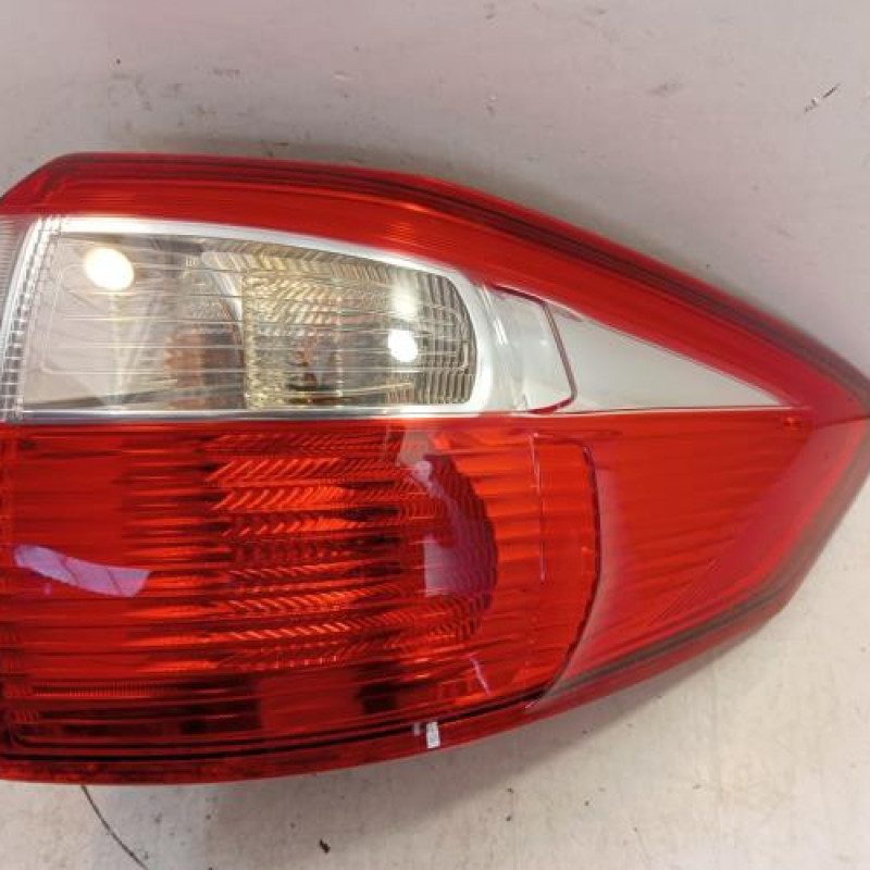 Feu arriere principal droit (feux) FORD C-MAX 2 Feu arriere principal droit (feux) FORD C-MAX 2