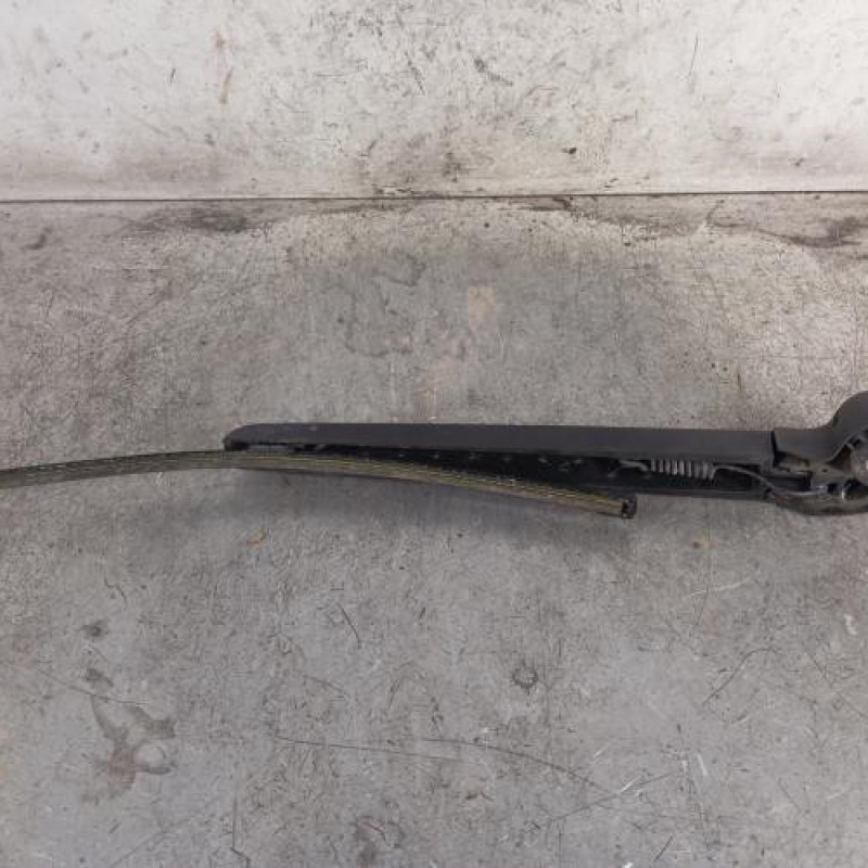 Bras essuie glace arriere AUDI A1 1 Bras essuie glace arriere AUDI A1 1